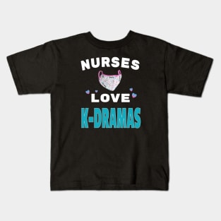 Nurses love K-Dramas with mask Kids T-Shirt